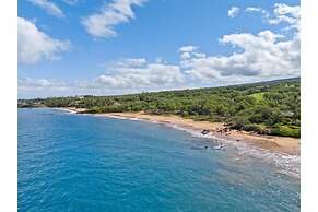 Makena Surf, #e-203 2 Bedroom Condo by RedAwning