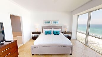 Oceania 807 3 Bedroom Condo by RedAwning