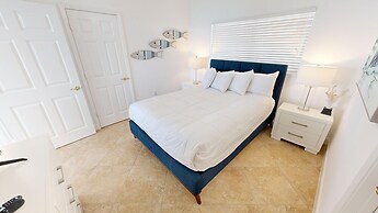 Oceania 807 3 Bedroom Condo by RedAwning