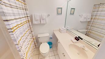 Oceania 807 3 Bedroom Condo by RedAwning