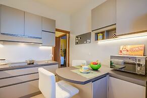 Alel Classy And Chic Apartment