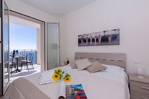 Serena 2 in Alassio With 2 Bedrooms and 2 Bathrooms