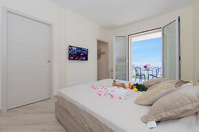 Serena 2 in Alassio With 2 Bedrooms and 2 Bathrooms