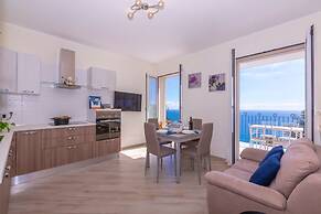 Serena 1 in Alassio With 2 Bedrooms and 2 Bathrooms