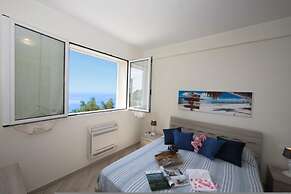Serena 1 in Alassio With 2 Bedrooms and 2 Bathrooms