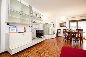 Paulie Apartment in Riva del Garda