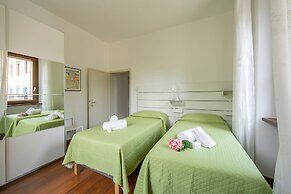 Residenza Rocca Del Lago 4