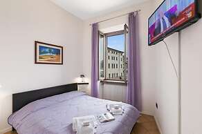 Lake View Historical Center Apartment