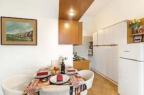 Lake View Historical Center Apartment