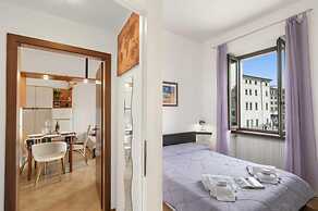 Lake View Historical Center Apartment