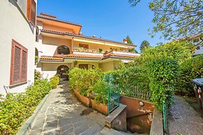 Sweet Escape Stresa Center