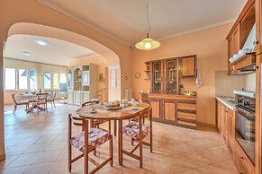 Casa Angela Lake View