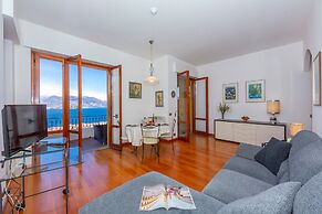 La Rosa Dei Venti Lake View