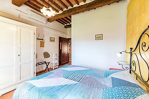 Willow apt With Shared Pool