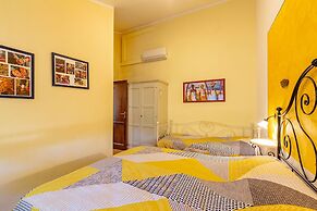 Mustard apt With Shared Pool