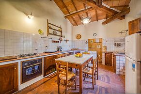 Sunflower apt With Shared Pool Family fun