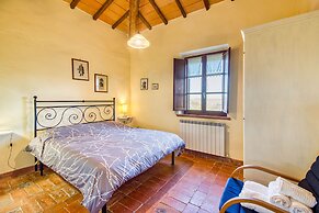 Sunflower apt With Shared Pool Family fun