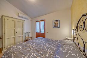 Rosehip apt With Shared Pool