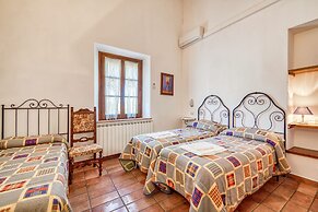 Rosemary apt With Shared Pool Family fun