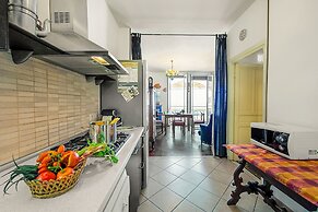 La Vie Enchanting Sea View