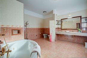 Villa Oasi With Private Pool