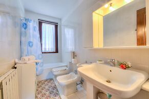 Laura s Cozy Apartment Stresa Center