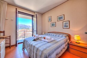 Laura s Cozy Apartment Stresa Center