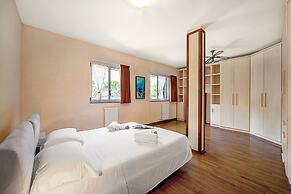 Serendipity With Sea View