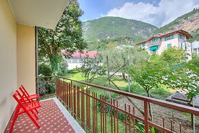 The Bon Ora Apartment