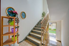 The Bon Ora Apartment