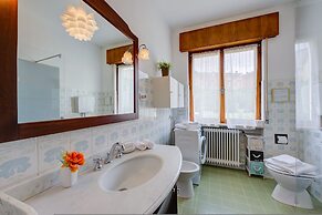 The Bon Ora Apartment