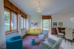 The Bon Ora Apartment