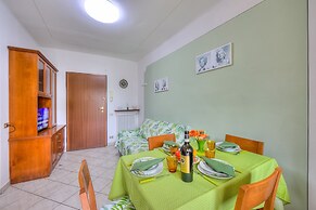 Leonardo House Garden Stresa Center