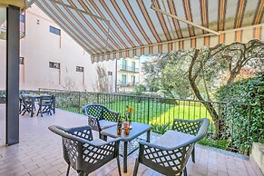 Leonardo House Garden Stresa Center