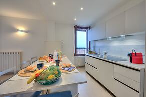 Agata Maison-historical Center and Lake