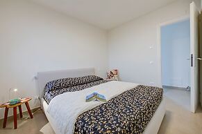 Agata Maison-historical Center and Lake