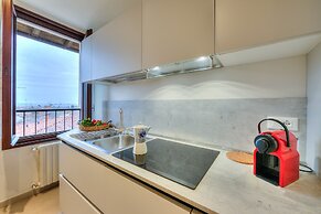 Agata Maison-historical Center and Lake