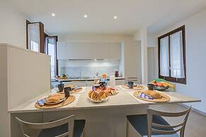 Agata Maison-historical Center and Lake