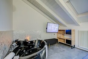 Loft Jacuzzi in Riva del Garda