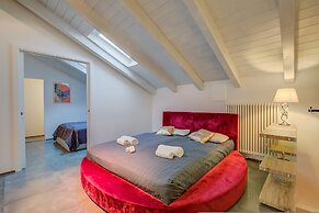 Loft Jacuzzi in Riva del Garda