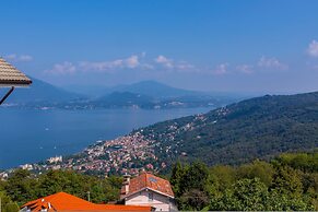 Nicoletta s Lake View On Stresa Hills