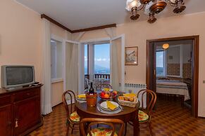 Nicoletta s Lake View On Stresa Hills
