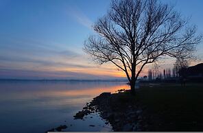 Thyme apt With Shared Pool