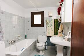 Giota s Garden House