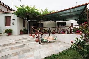 Giota s Garden House