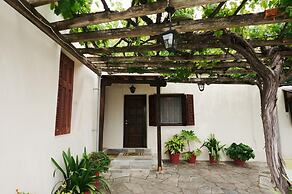 Giota s Garden House