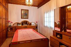 Giota s Garden House