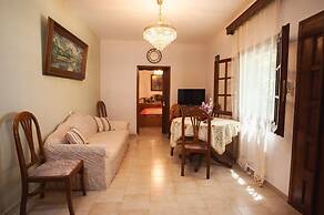 Giota s Garden House