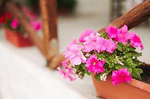 Giota s Garden House