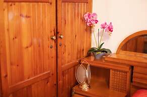 Giota s Garden House